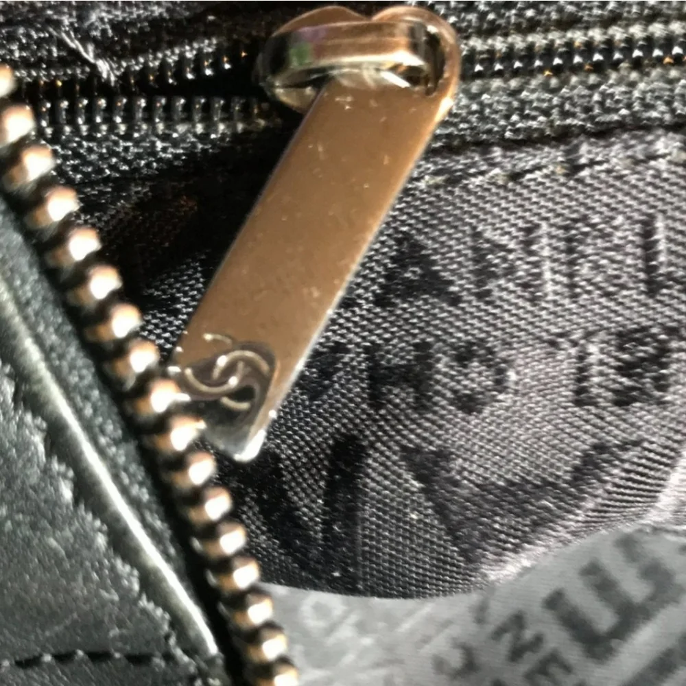 💕💯Authentic Chanel Square Stitch CC Boston Bag Quilted Leather💕